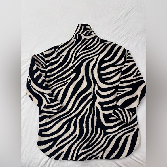 Zebra print oversized boyfriend shirt - Picture 3 of 4